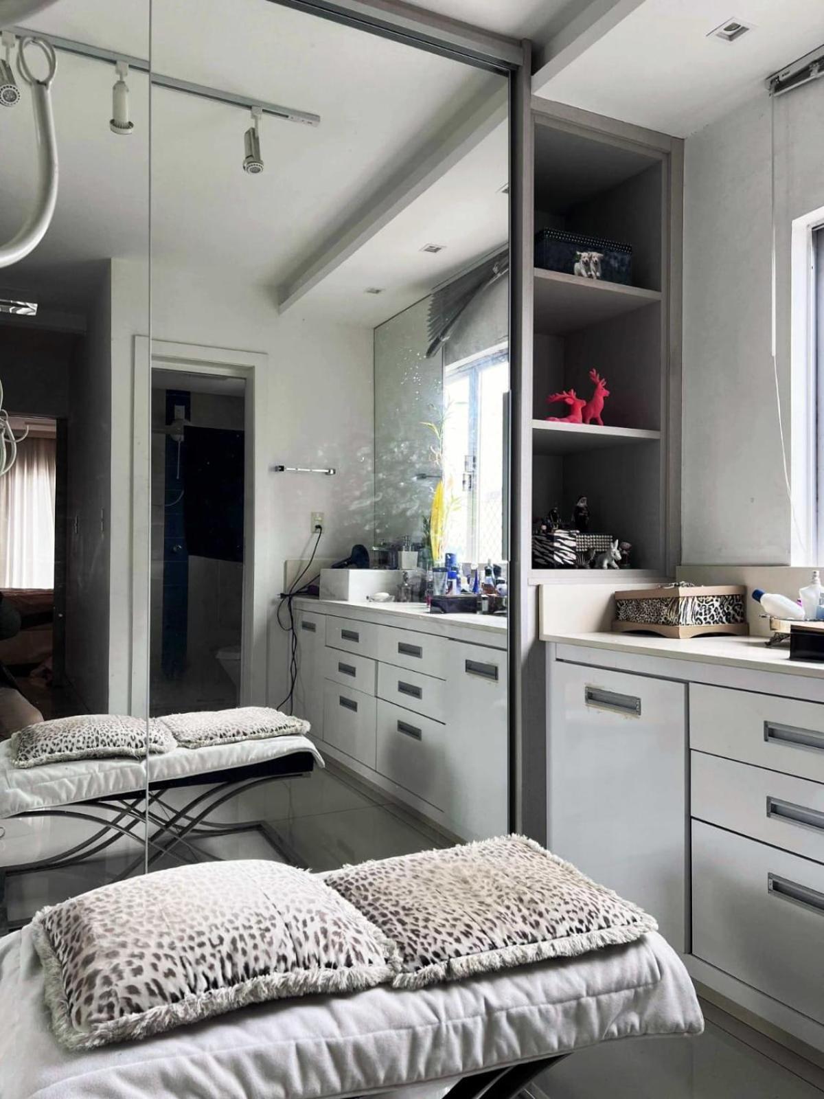 Apartamento 4 Andar Sem Elevador Centro Bc *